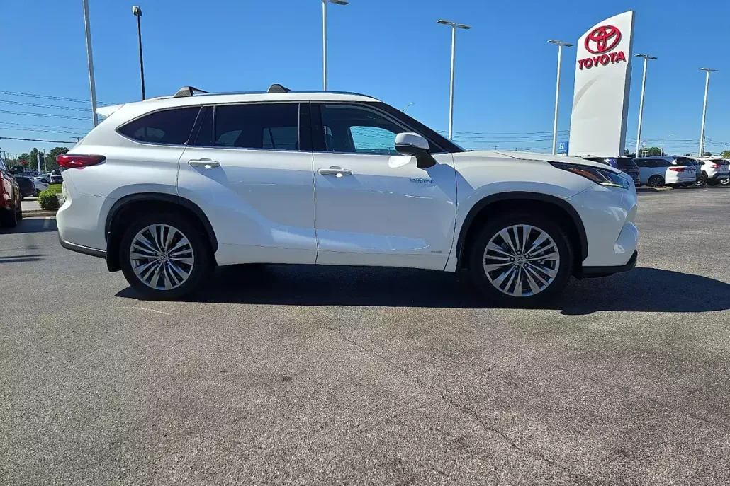 2021 Toyota Highlander Platinum photo 1