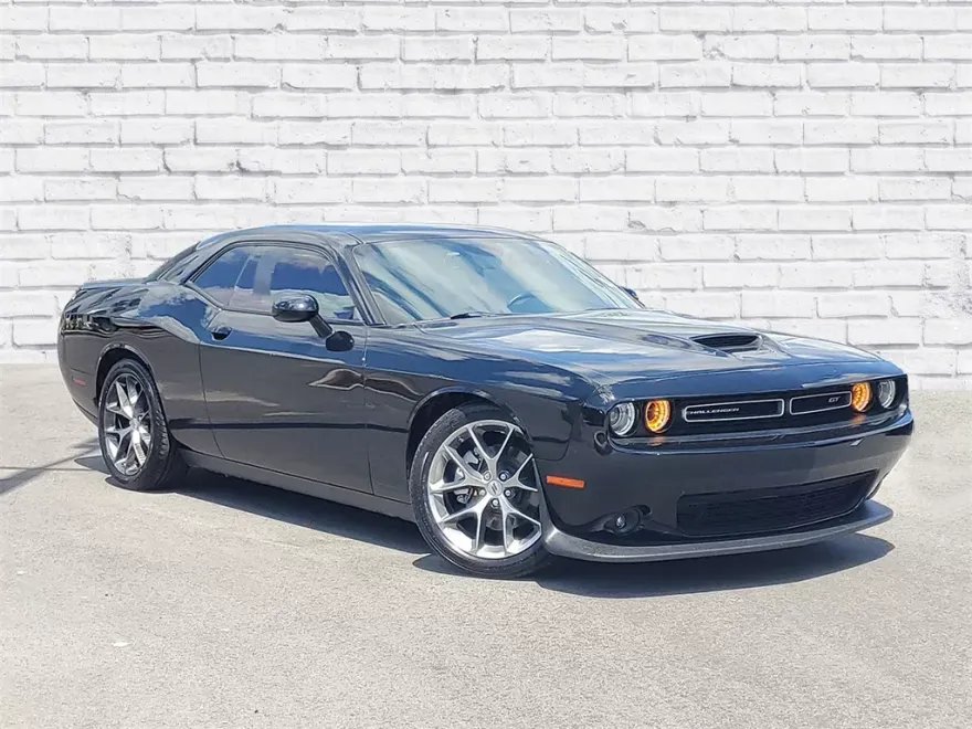 2022 Dodge Challenger GT photo 1