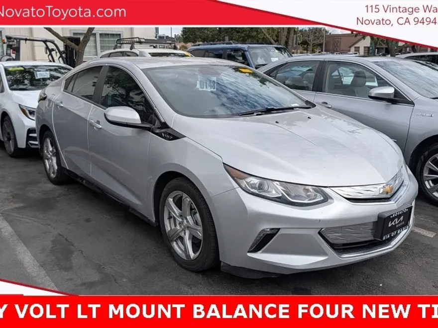 2019 Chevrolet Volt LT photo 1