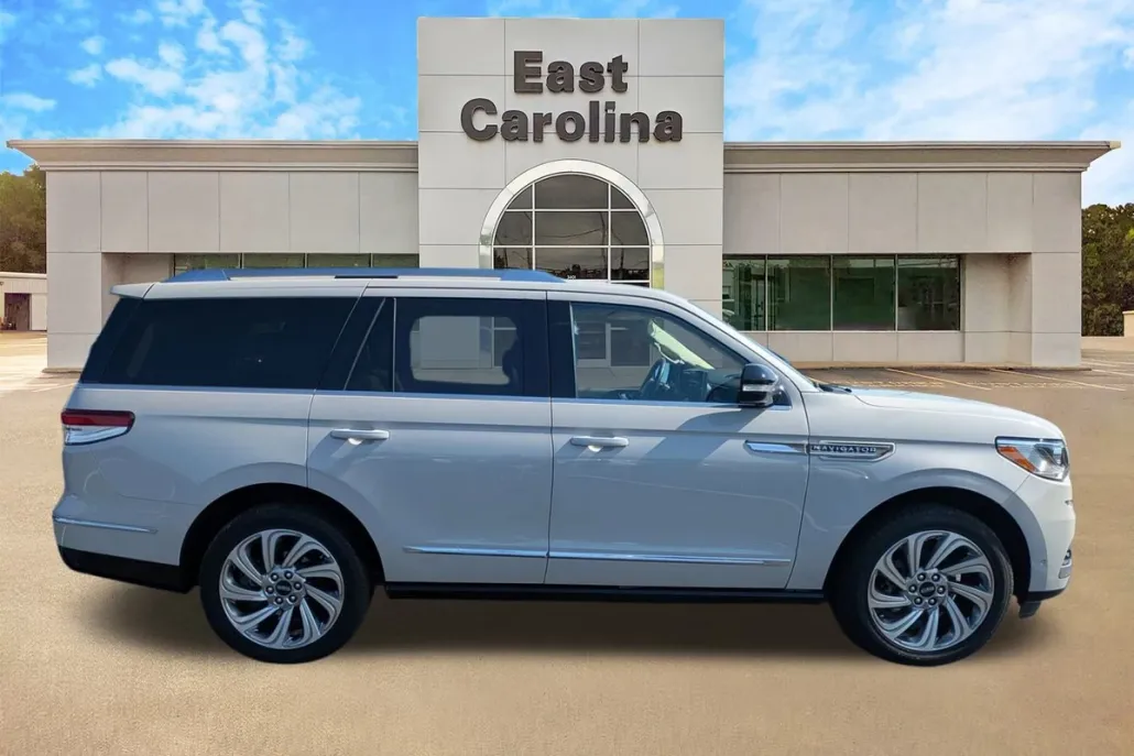 2024 Lincoln Navigator Reserve photo 1