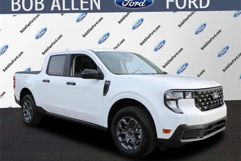 2025 Ford Maverick XLT photo 1