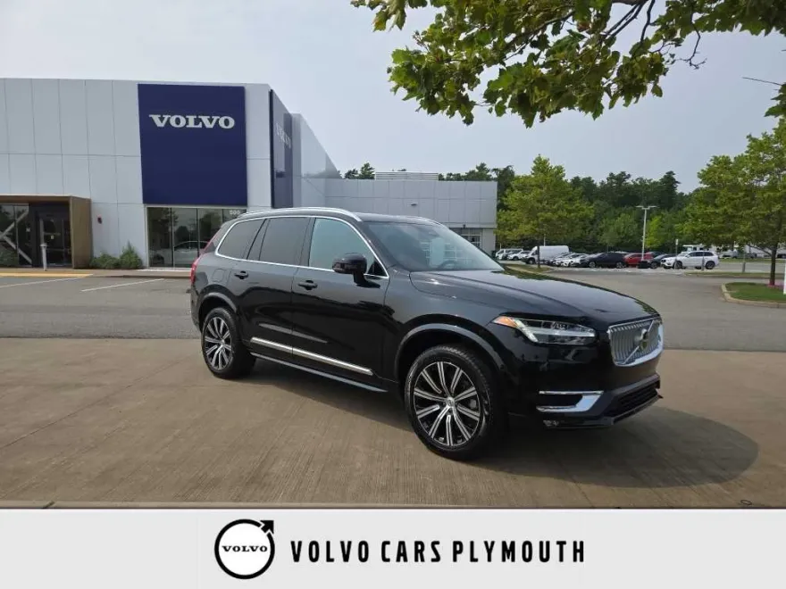 2025 Volvo XC90 B5 Core photo 1