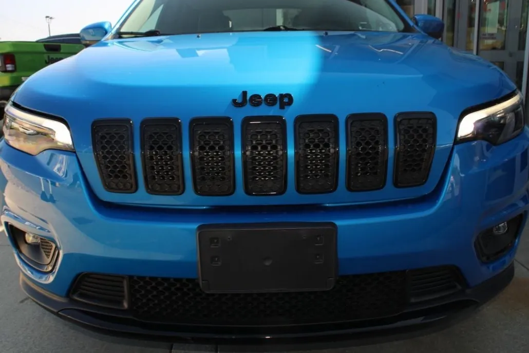 2020 Jeep Cherokee Altitude photo 1