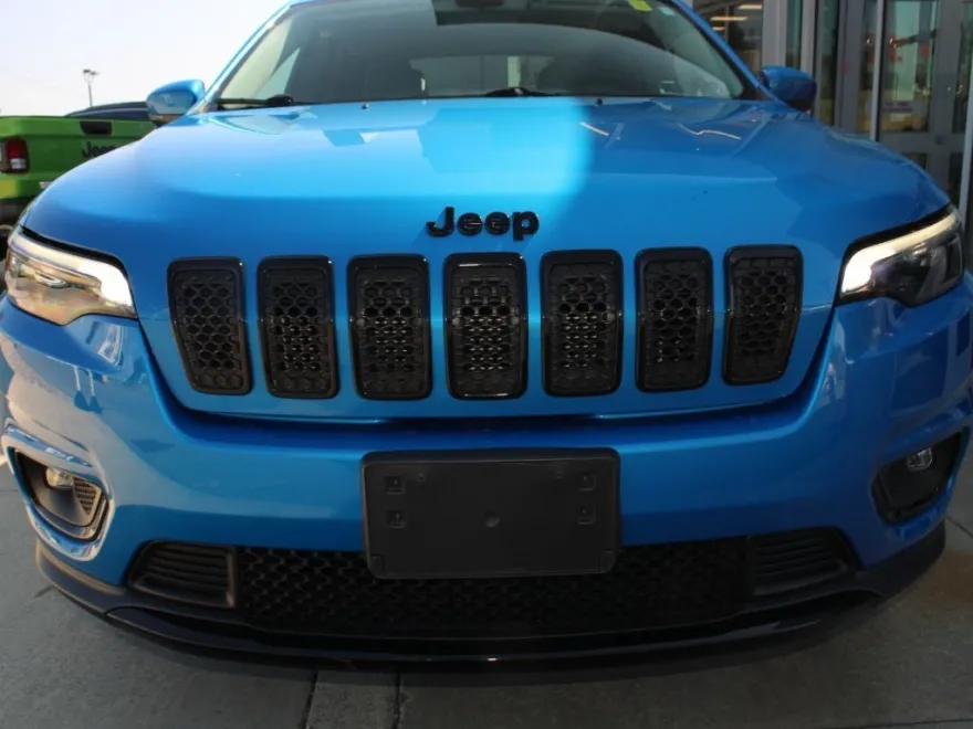 2020 Jeep Cherokee Altitude photo 1