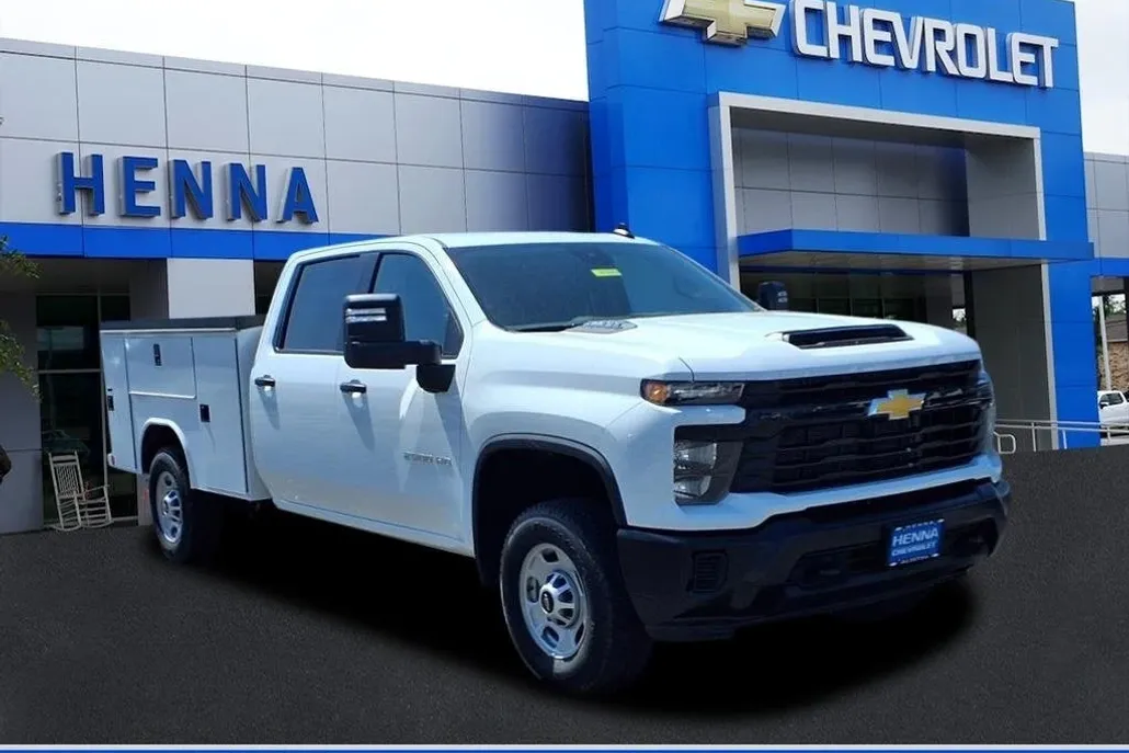 2024 Chevrolet Silverado 2500HD photo 1