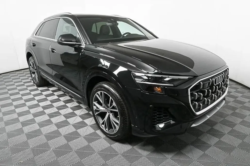 2025 Audi Q8 55 Premium photo 1