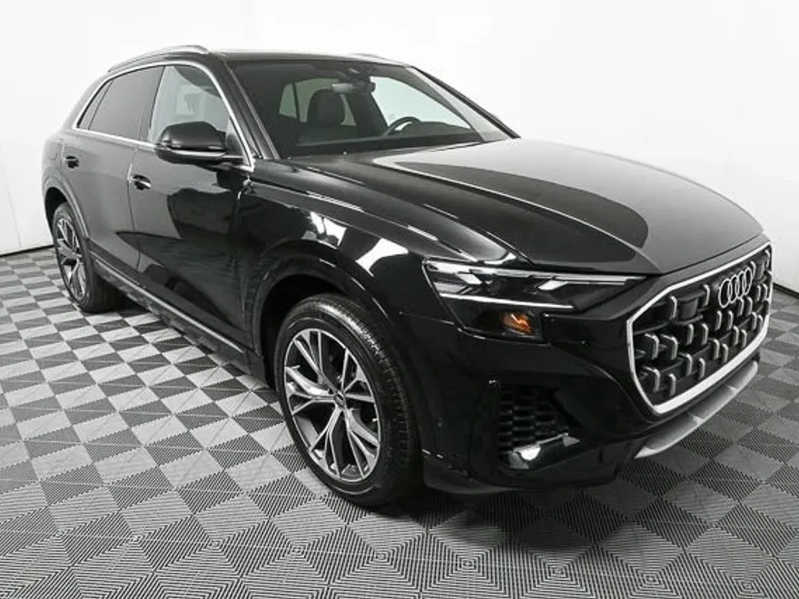 2025 Audi Q8 55 Premium photo 1