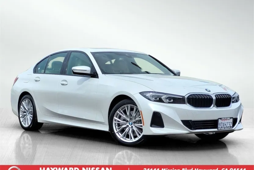 2023 Bmw 330i Sedan photo 1