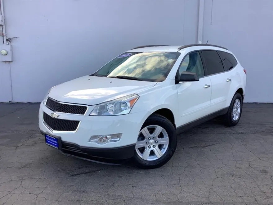 2011 Chevrolet Traverse 2LT photo 1