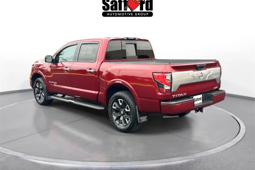 2021 Nissan Titan Platinum Reserve photo 1
