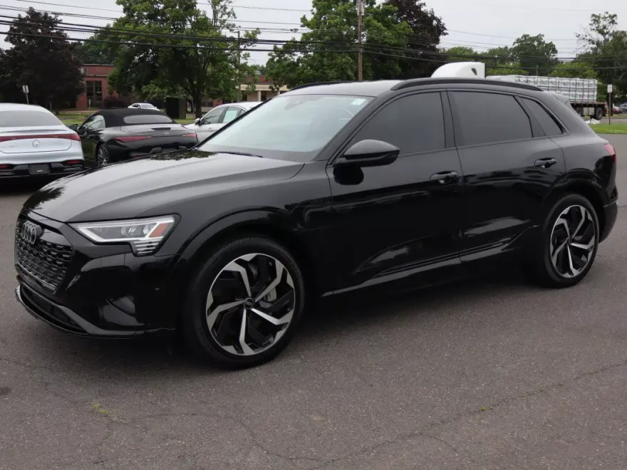 2024 Audi Q8 E-tron Premium Plus photo 1