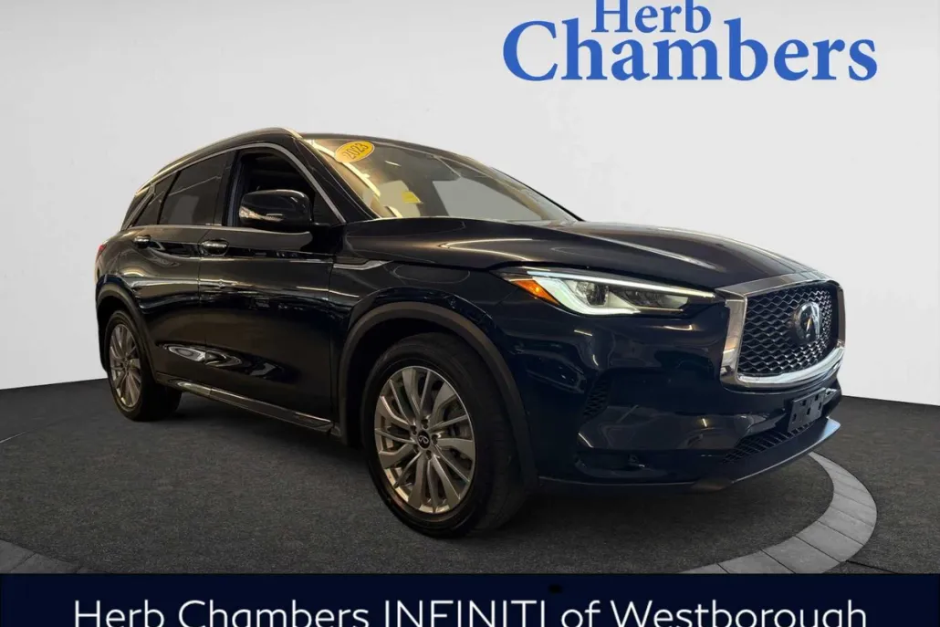 2023 Infiniti QX50 Luxe photo 1