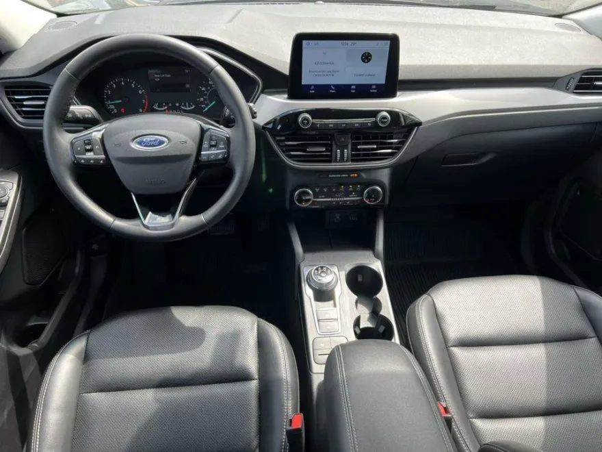 2022 Ford Escape SEL photo 1