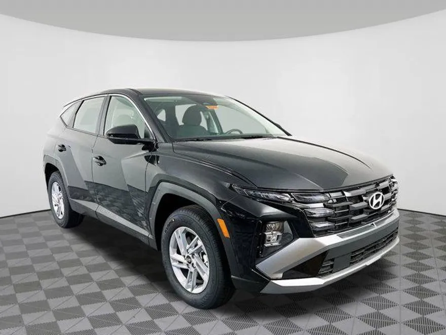 2025 Hyundai Tucson SE photo 1