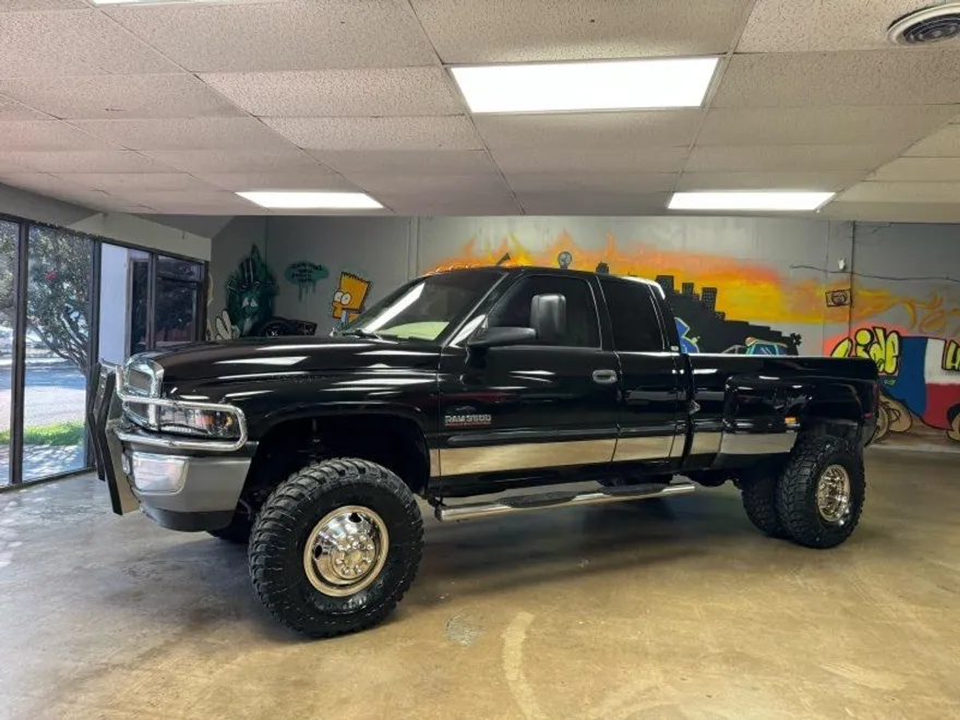 1999 Dodge Ram 3500 photo 1