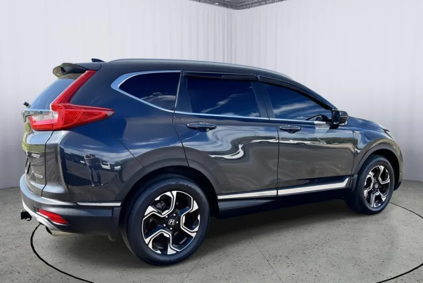 2019 Honda CR-V Touring photo 1