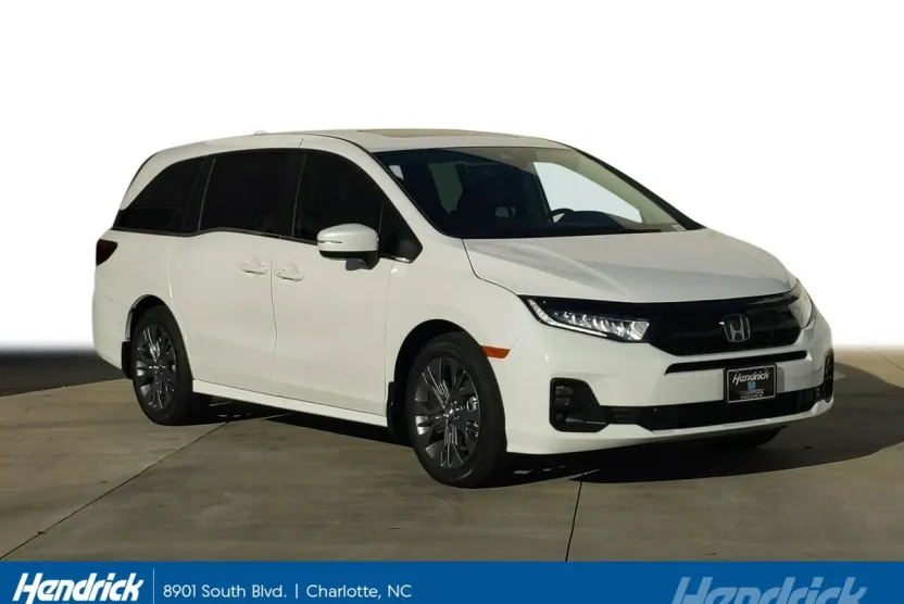 2026 Honda Odyssey Touring photo 1