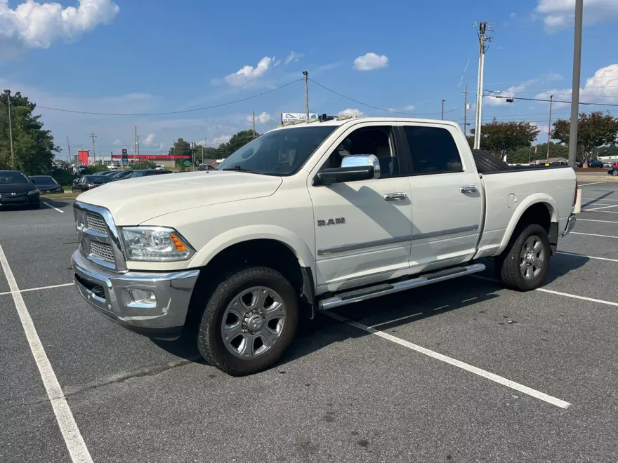 2016 Ram 2500 Laramie photo 1