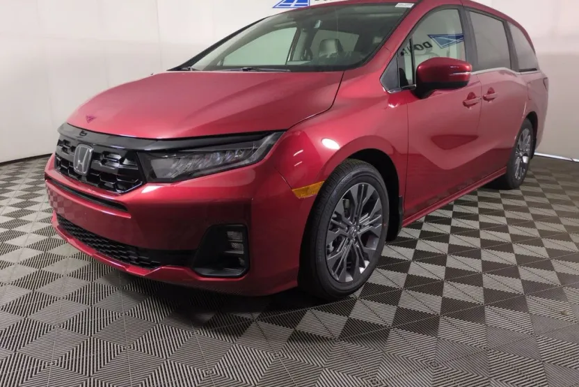 2026 Honda Odyssey Touring photo 1