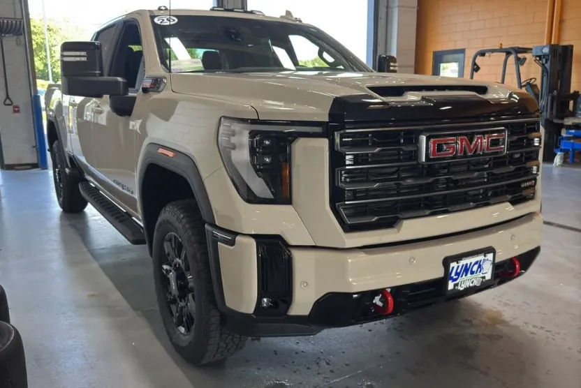 2026 Gmc Sierra 2500 AT4 photo 1