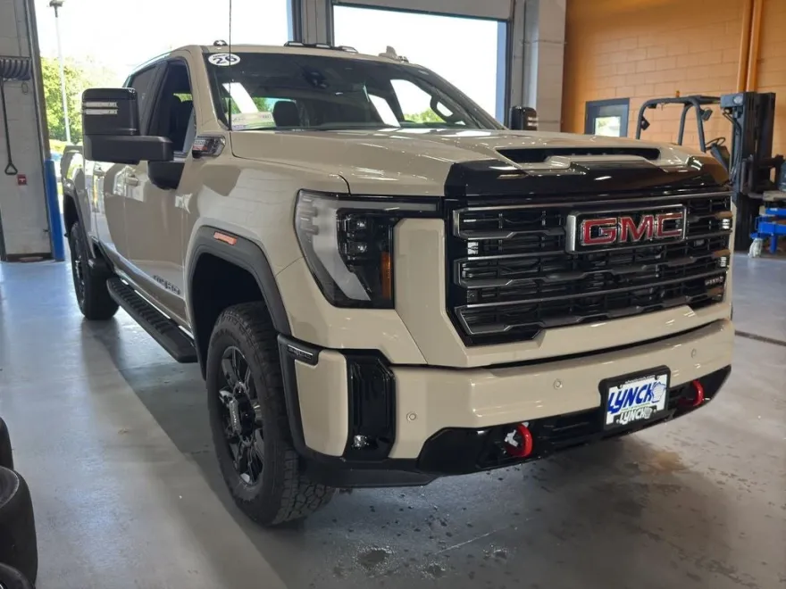 2026 Gmc Sierra 2500 AT4 photo 1