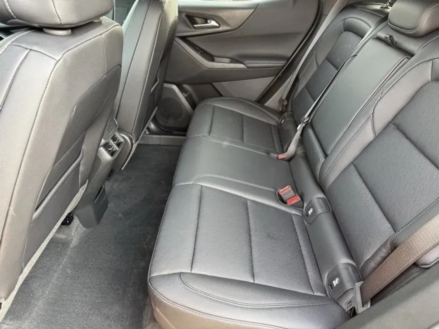2026 Chevrolet Equinox LT photo 1