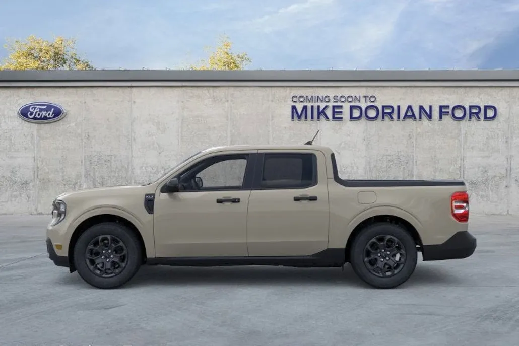 2025 Ford Maverick XLT photo 1