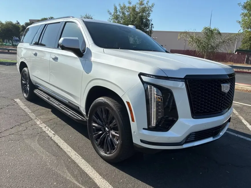 2025 Cadillac Escalade ESV Sport photo 1