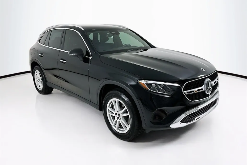 2025 Mercedes Benz GLC 300 photo 1