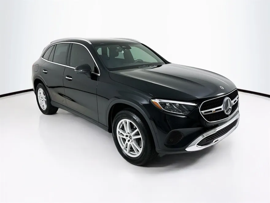2025 Mercedes Benz GLC 300 photo 1