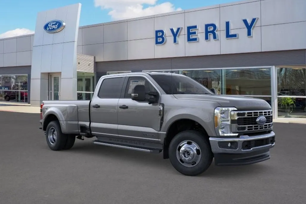 2026 Ford F-350 photo 1