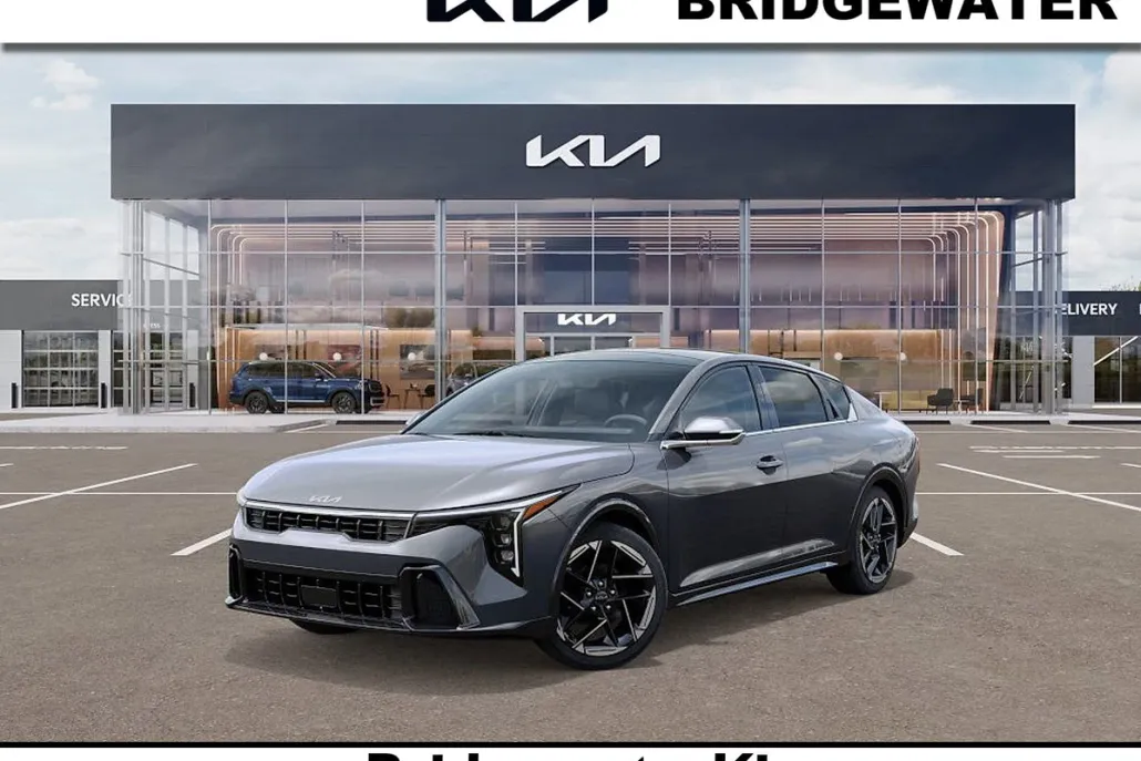 2025 Kia K4 GT-Line photo 1