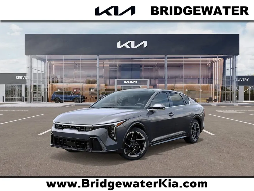 2025 Kia K4 GT-Line photo 1