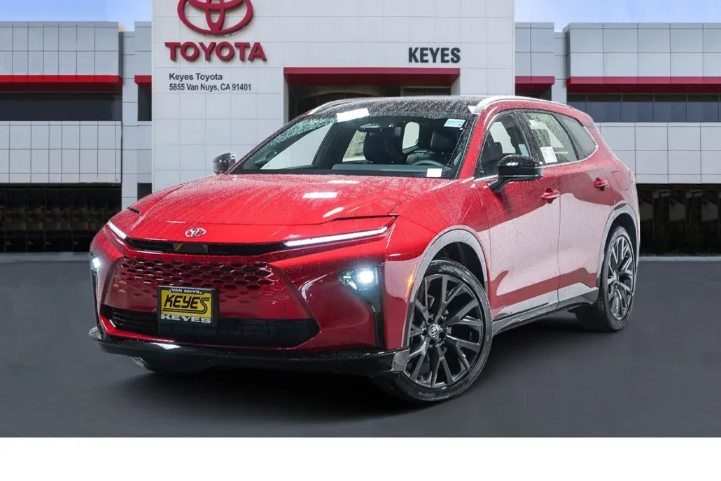 2025 Toyota Crown Signia Limited photo 1