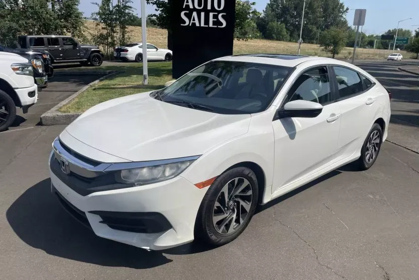 2018 Honda Civic EX photo 1