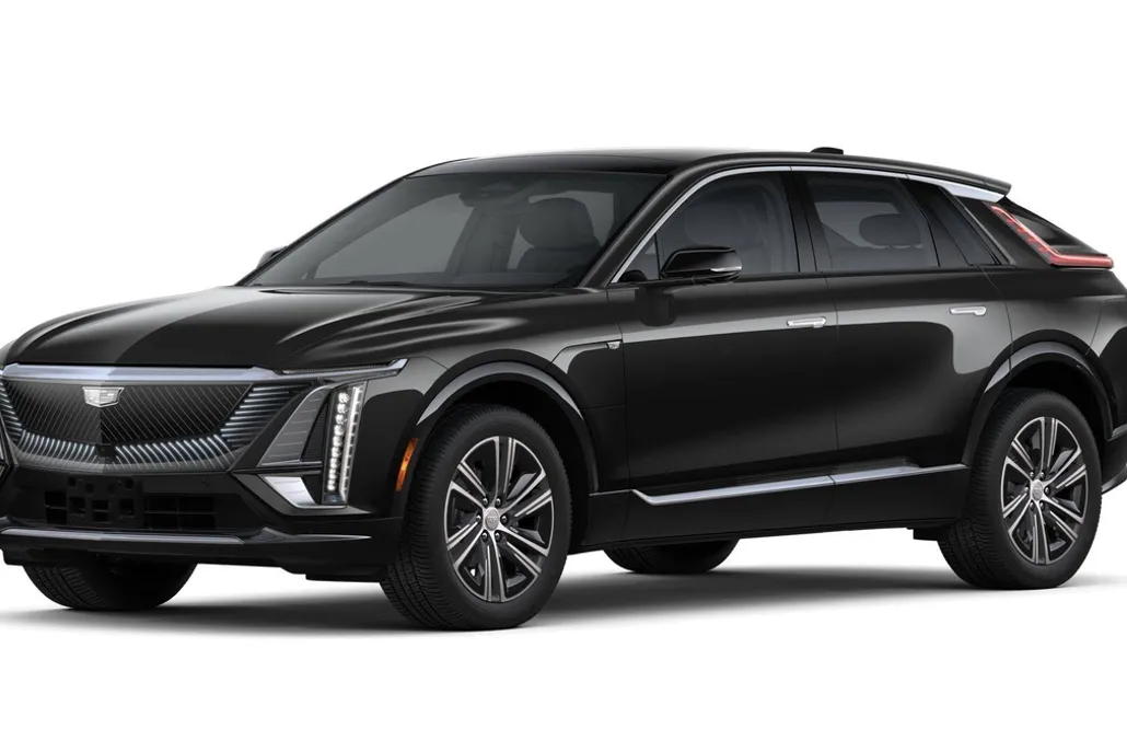 2024 Cadillac Lyriq Luxury photo 1