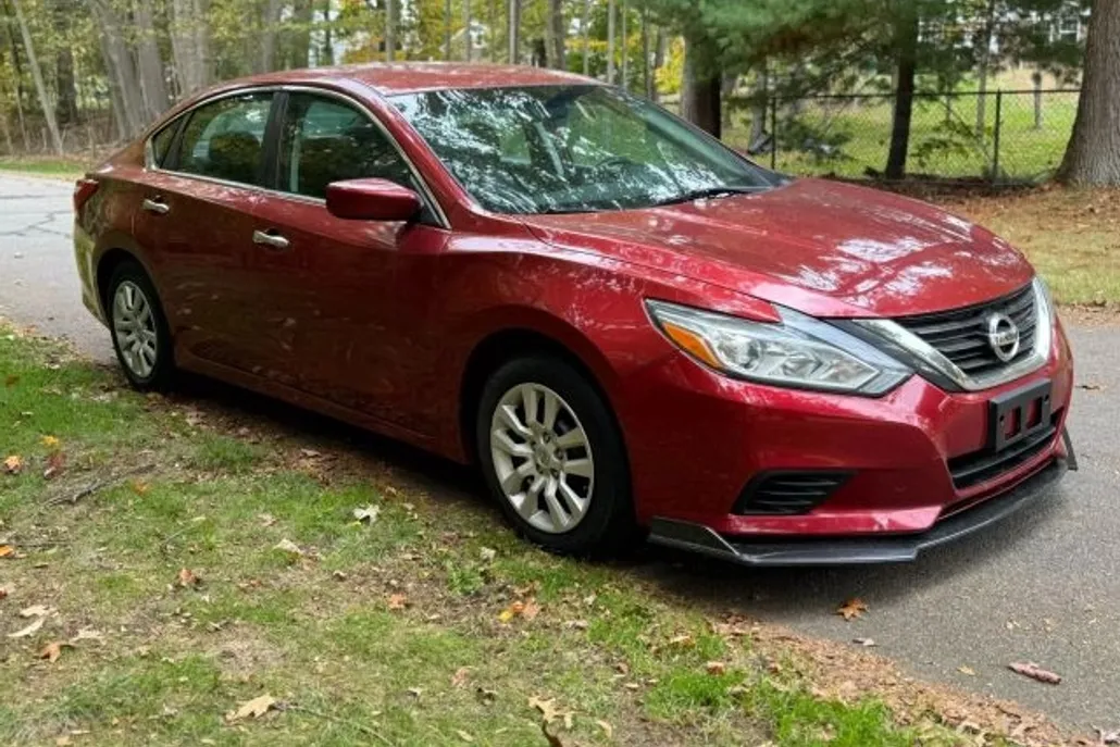 2016 Nissan Altima 2.5 SV photo 1