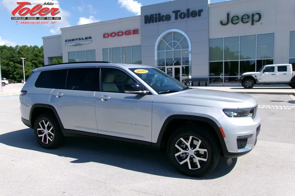 2025 Jeep Grand Cherokee Limited photo 1