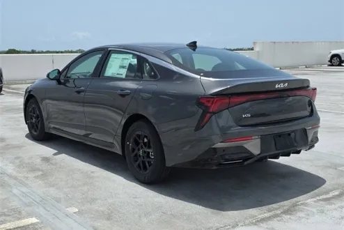 2025 Kia K5 LXS photo 3