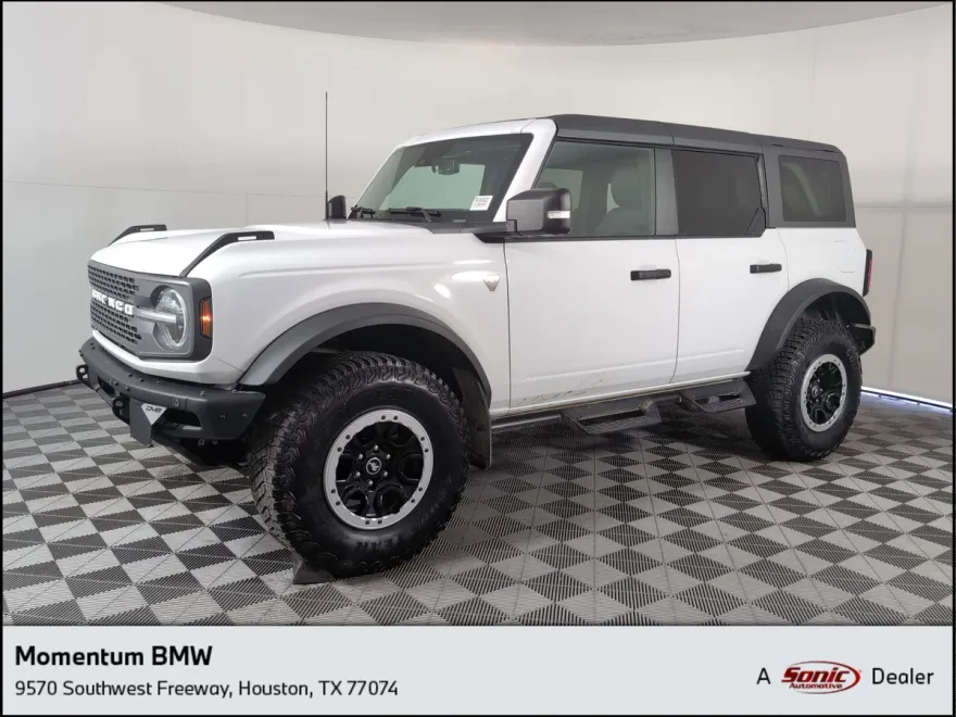 2024 Ford Bronco Badlands photo 1