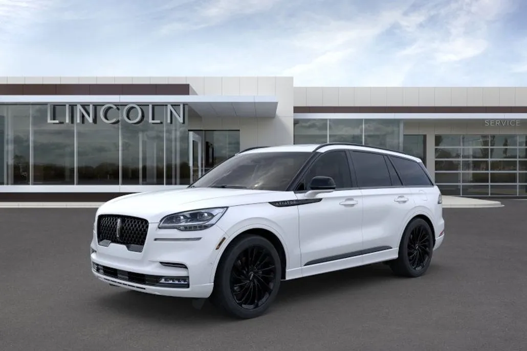 2024 Lincoln Aviator Black Label photo 1