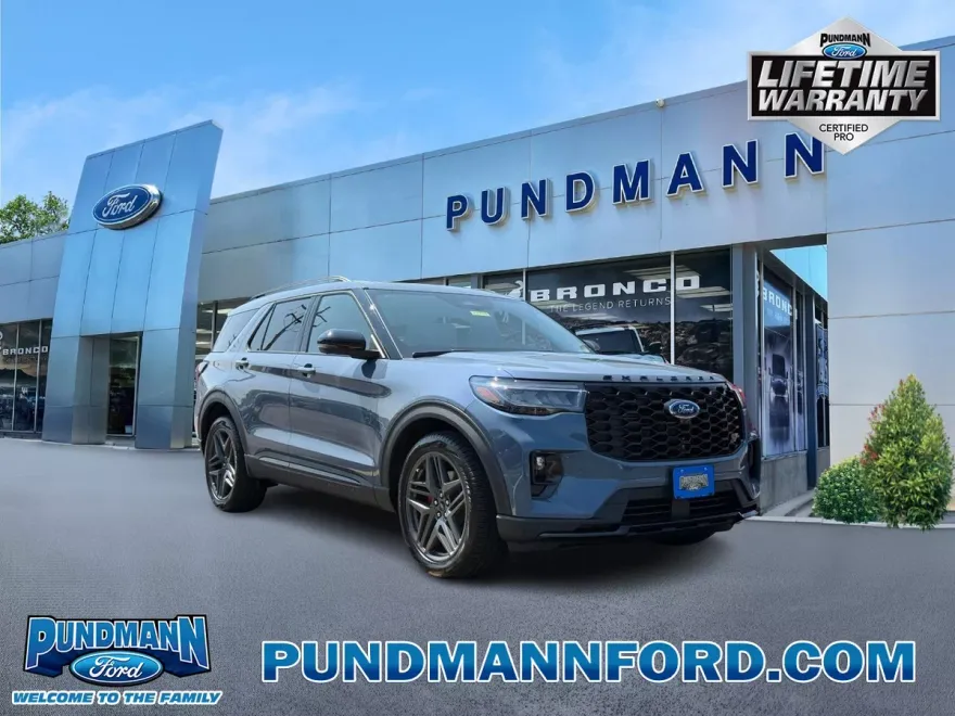 2025 Ford Explorer ST photo 1