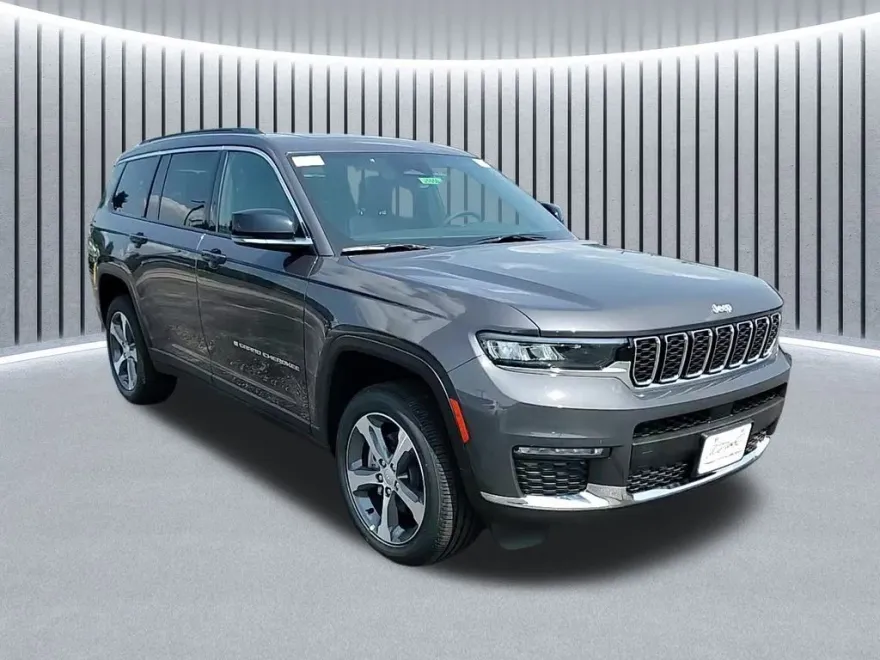 2025 Jeep Grand Cherokee Limited photo 1