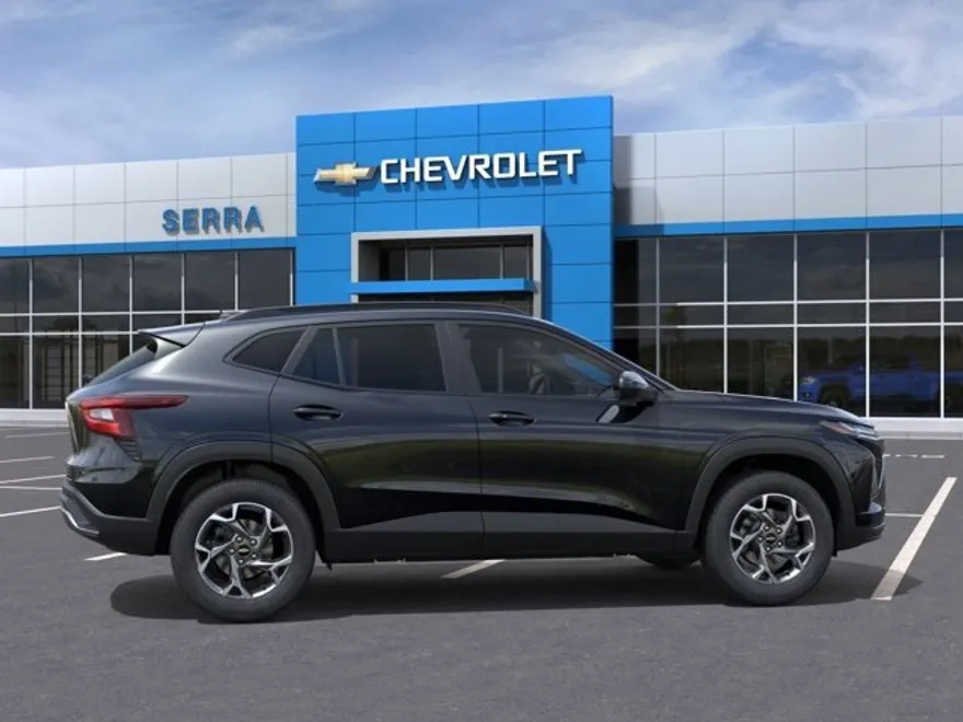 2025 Chevrolet Trax LT photo 1
