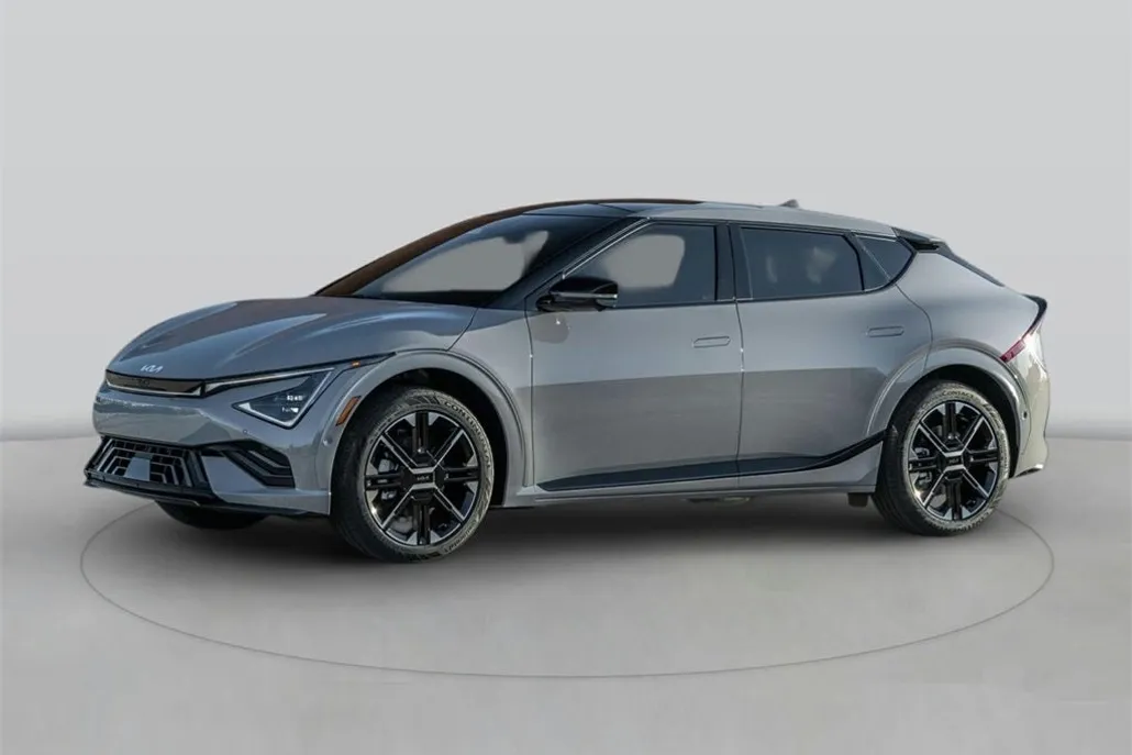 2025 Kia EV6 Wind photo 1