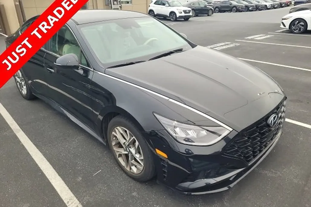 2022 Hyundai Sonata SEL photo 1