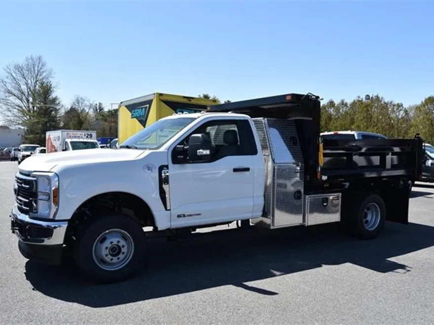2024 Ford F-350 XL photo 1