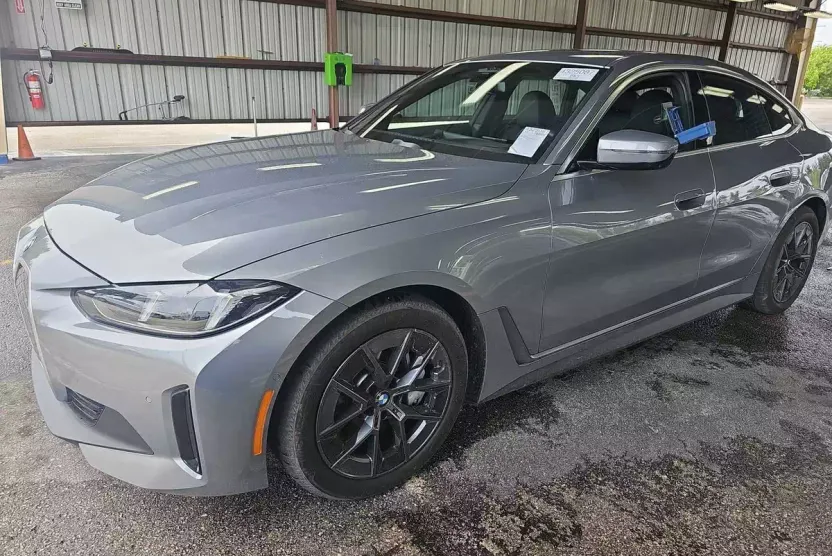 2025 Bmw i4 xDrive40 photo 1