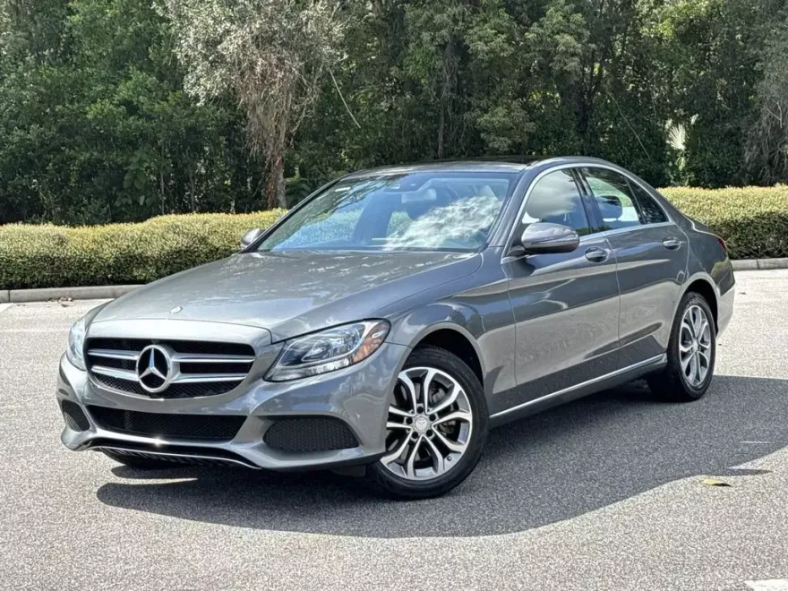 2017 Mercedes Benz C 300 4MATIC photo 1