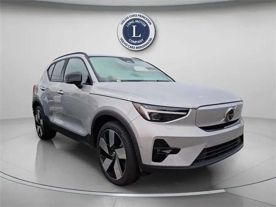 2024 Volvo XC40 Recharge Ultimate photo 1